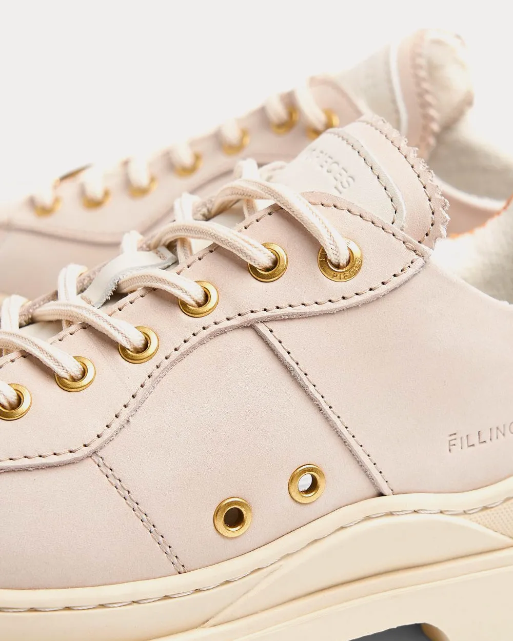 Court Serrated Off White Low Top Sneakers