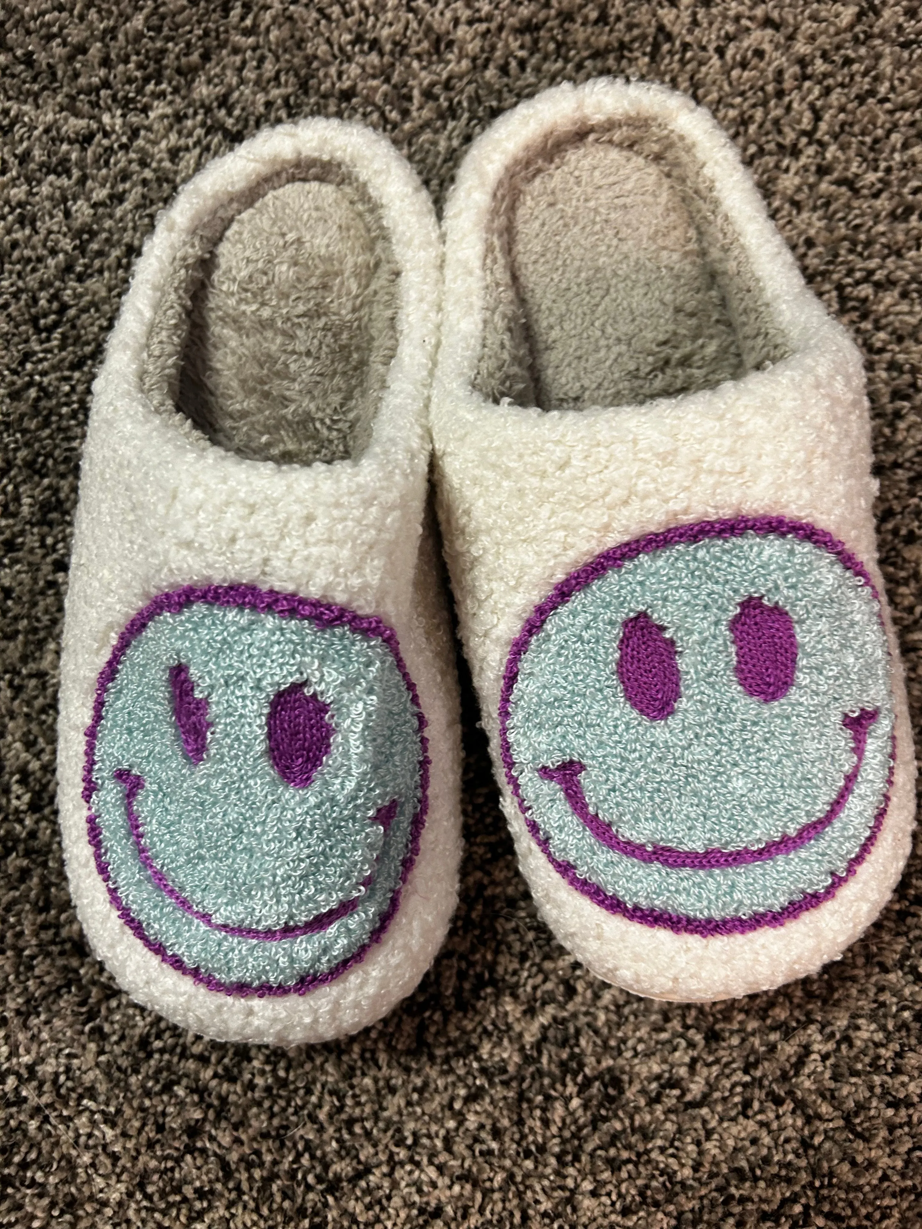 Smiley Face Slippers in White/Sky Blue